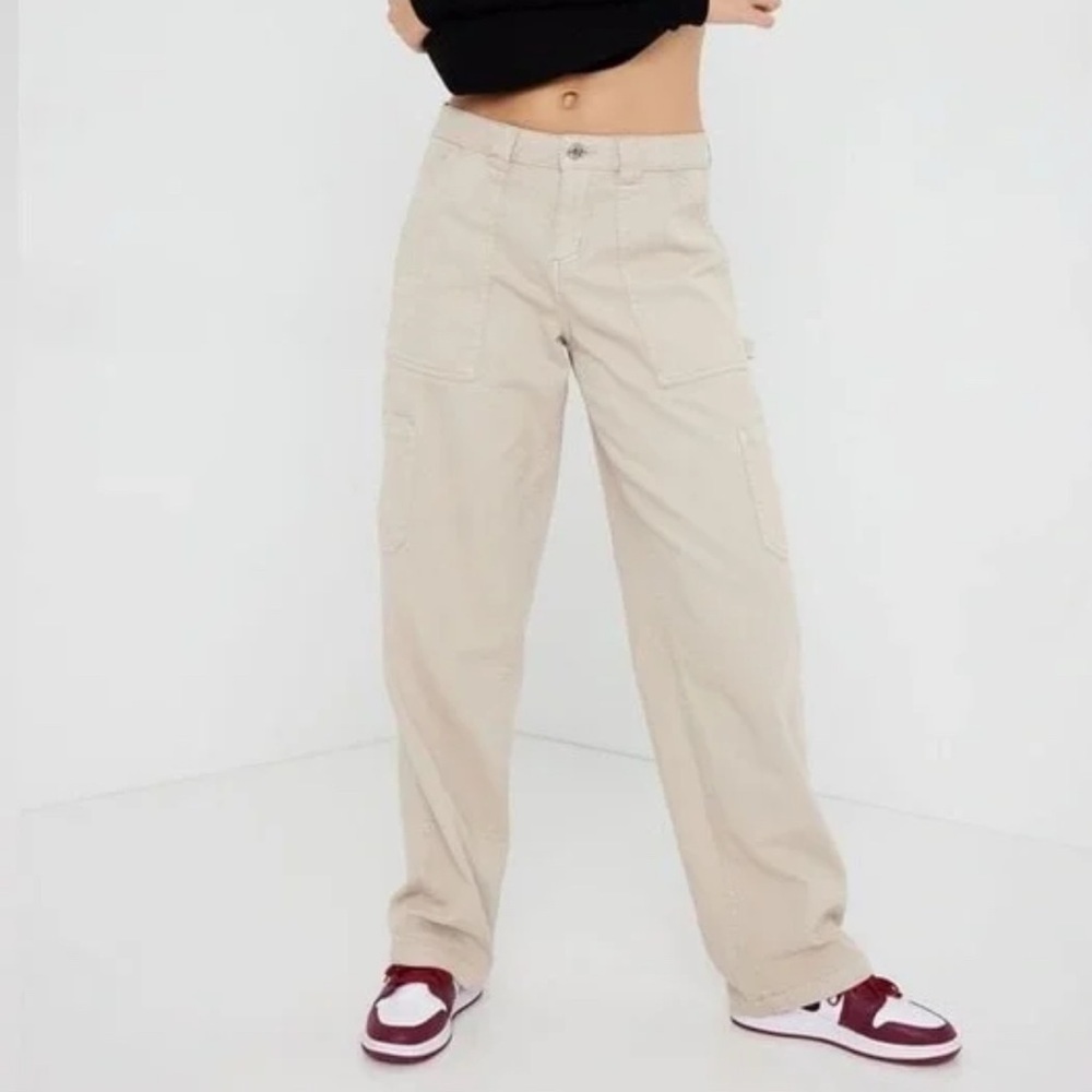 Women’s Garage Cargo pants, tan, size 00 Low waist khaki pockets comfy